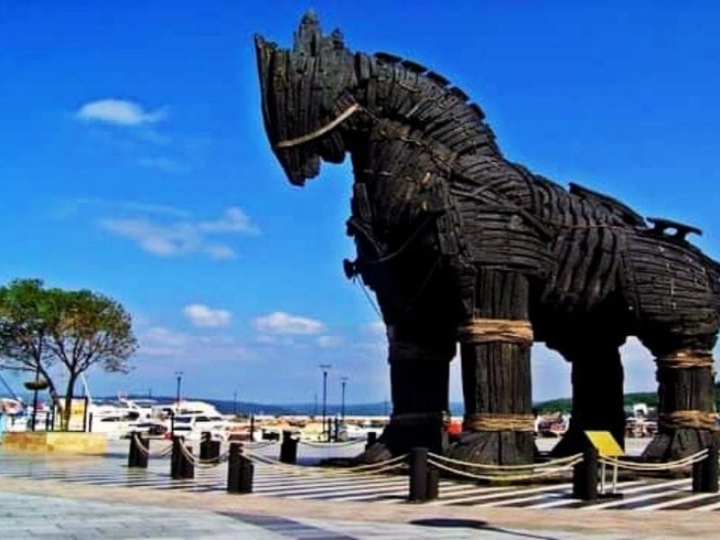 The famous Trojan Horse replica from the Hollywood movie, displayed in Çanakkale city center.
